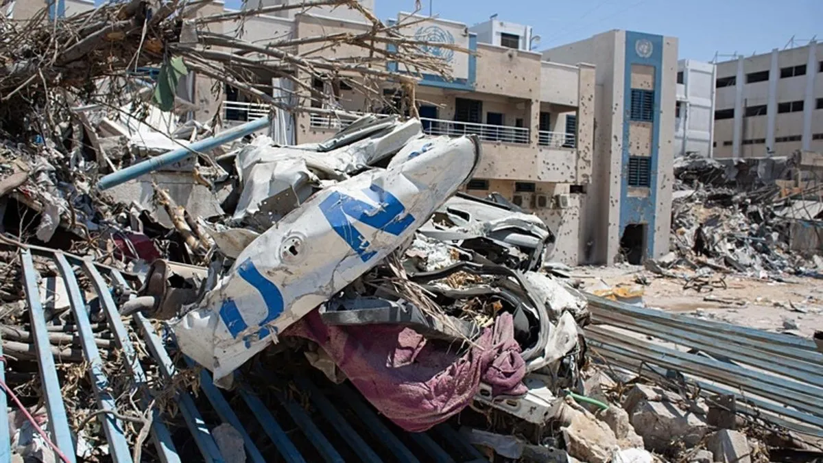 SON DAKİKA: Gazze’de katliam! İsrail, 700 sivilin sığındığı okula saldırdı: Çok sayıda ölü ve yaralı var