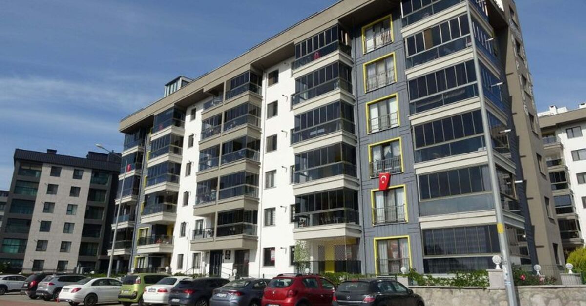 Eşi balkondan düşerek ölmüştü; beraatini istedi