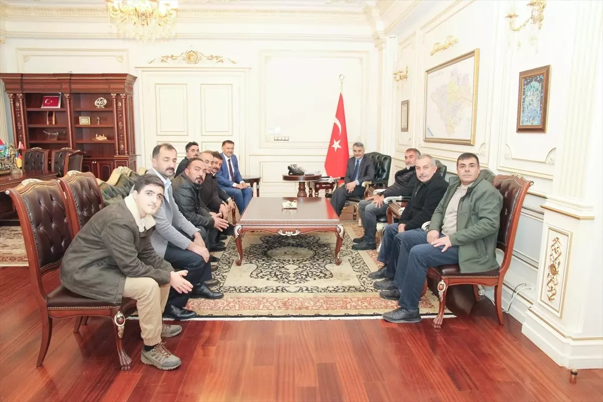 Yozgat’ta Muhtarlardan Vali’ye Ziyaret