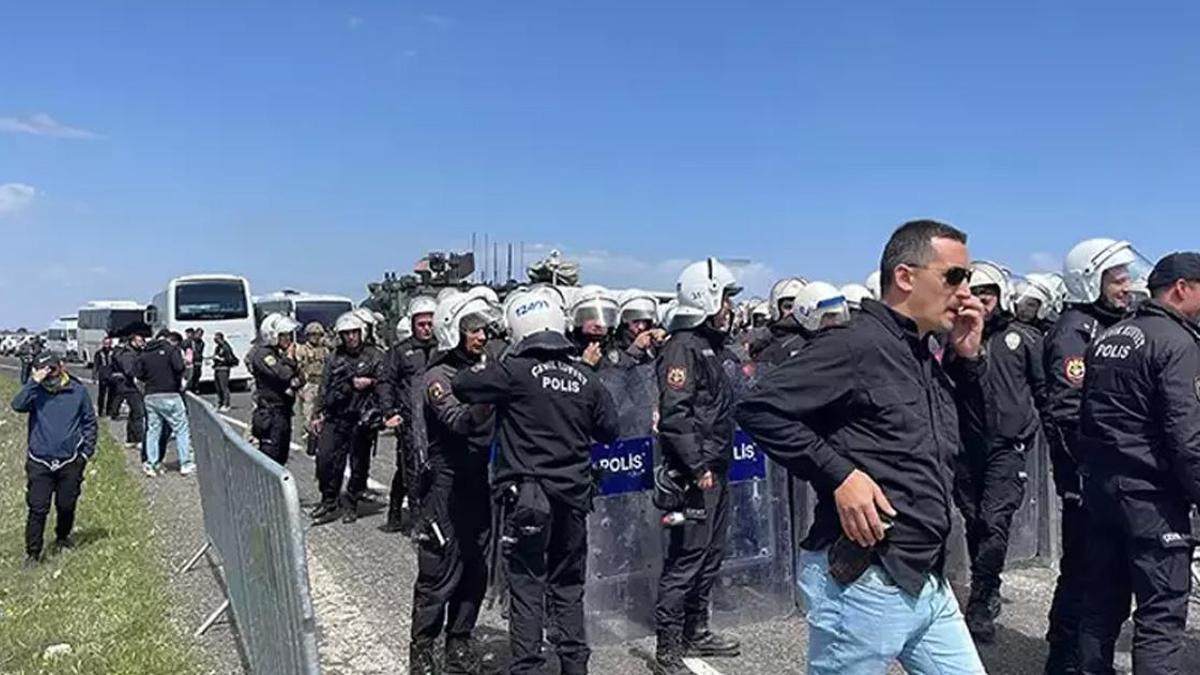 PKK elebaşı Öcalan’ın doğum günü için Halfeti’ye gitmek isteyen gruba izin verilmedi